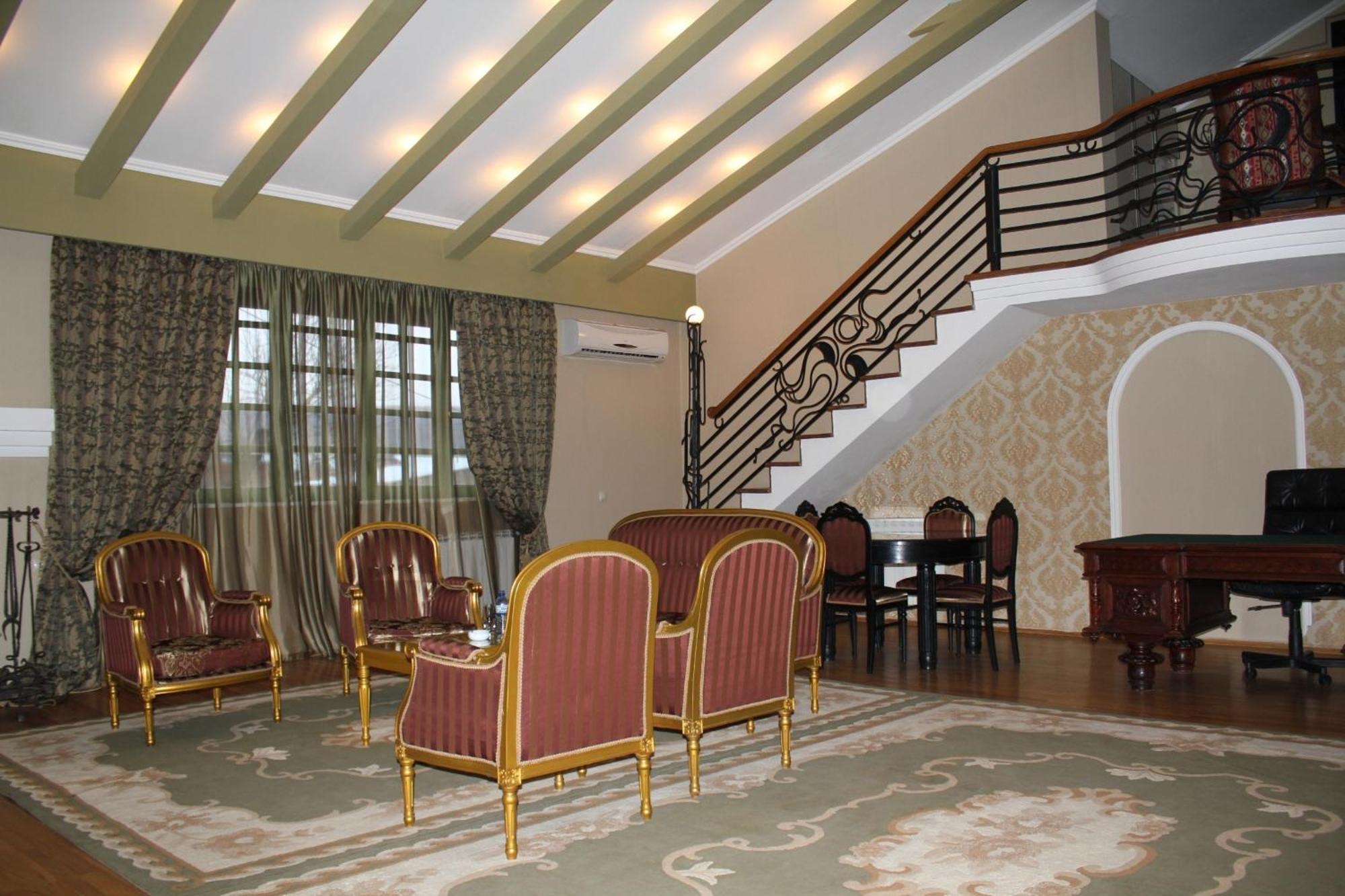 Prestige Palace - Esquisse Hotel Tbilisi Zimmer foto