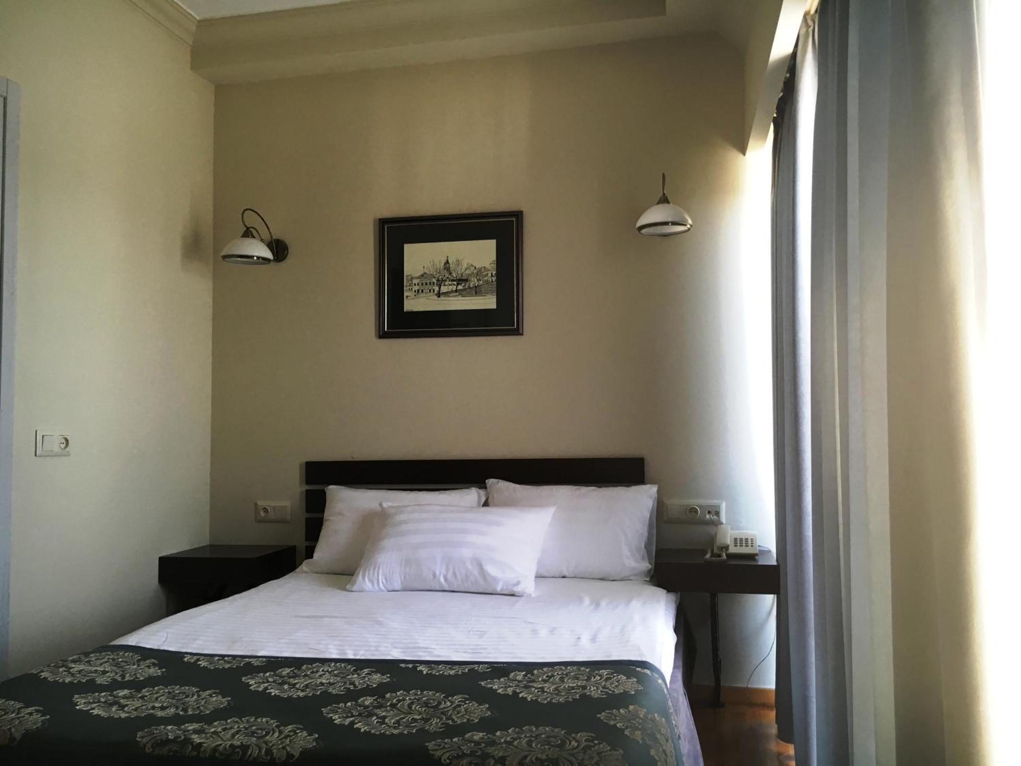 Prestige Palace - Esquisse Hotel Tbilisi Zimmer foto