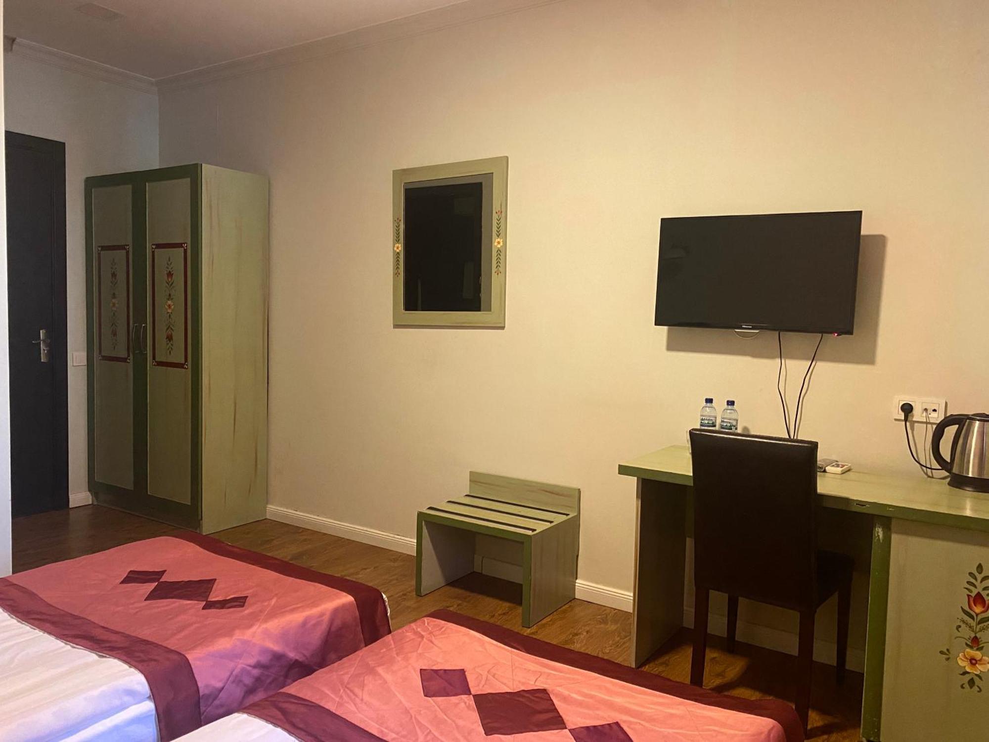 Prestige Palace - Esquisse Hotel Tbilisi Zimmer foto
